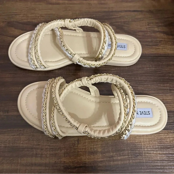 Steve Madden Bennet Sandal - sand slides 9M - Picture 3 of 5